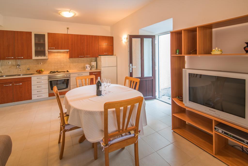 Apartment Ana 1 Малинська Екстер'єр фото
